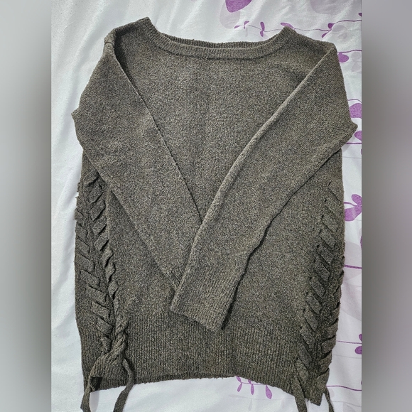 NWOT - Garage Forest Green Gray Sweater with Tie Up Sides - Picture 3 of 9